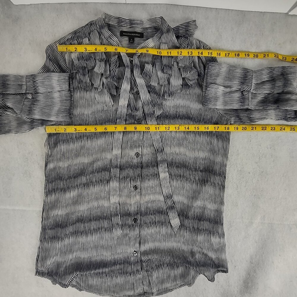 Banana Republic Ruffle Front Sheer Long Sleeve Blouse Blue White Striped Size S - Picture 6 of 11